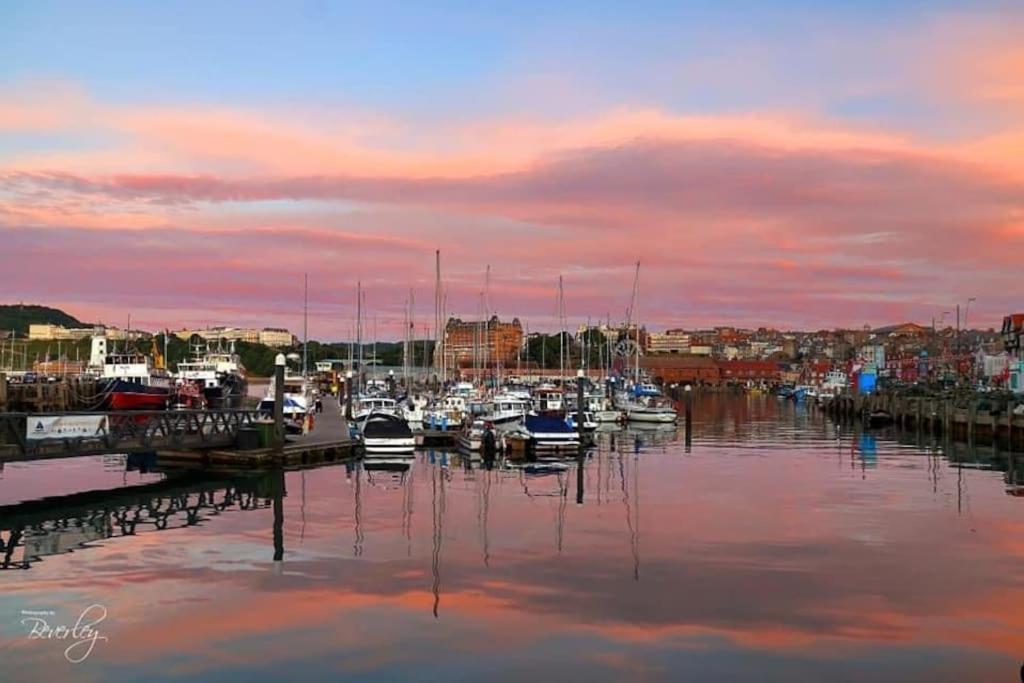 Boutique Fisherman'S Cottage In Old Town Scarborough Extérieur photo